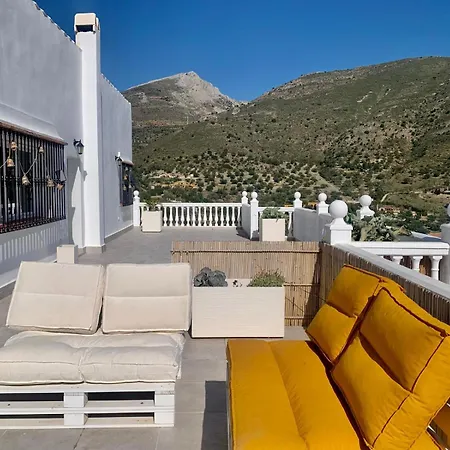 3 Bedroom With Private Pool And Mountain View Holiday home Alcaucin