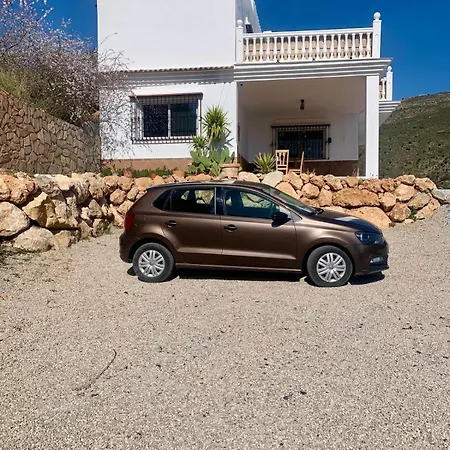 3 Bedroom With Private Pool And Mountain View Holiday home *